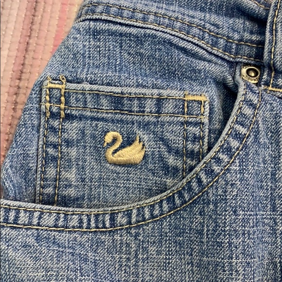 Jean shorts cute for a warm fall 🍁 - Picture 3 of 3